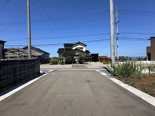 前面道路含む現地写真