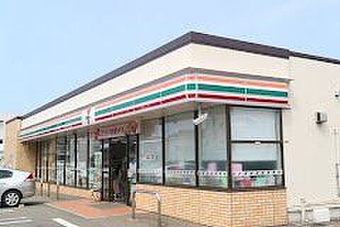 セブンイレブン金沢泉野店 290m