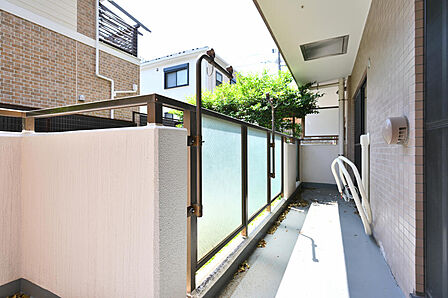 ■専用庭スペースが隣地との距離を保つため風通しも日当たりも良好です。