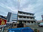 茨木駅より徒歩3分 築17年2ヶ月 3階建の賃貸物件