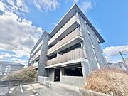 彩都西駅より徒歩7分 築20年2ヶ月 3階建の賃貸物件