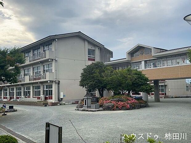 御殿場市立東小学校 1200m