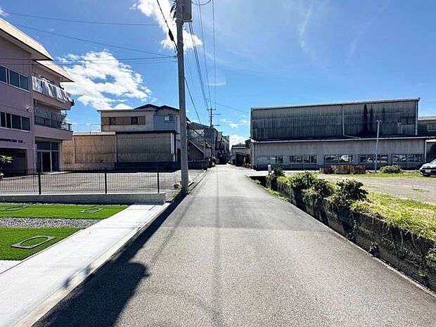 前面道路含む現地写真