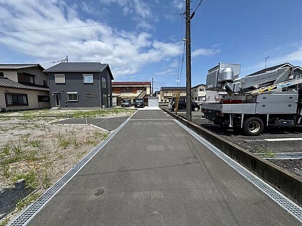 前面道路含む現地写真