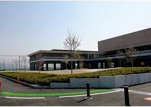 伊勢市立桜浜中学校　1801ｍ　徒歩約31分
