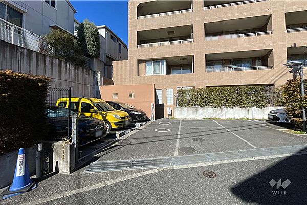 駐車場の出入り口