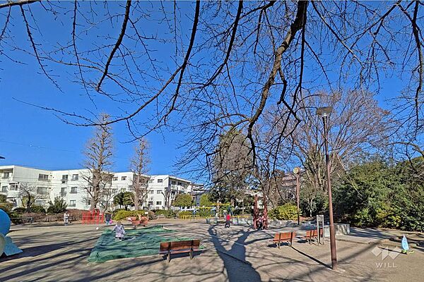 徳殿公園の外観