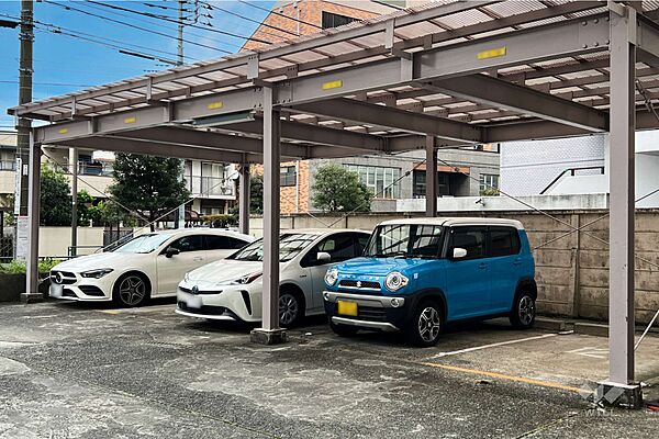 敷地内駐車場（屋内平面式）3