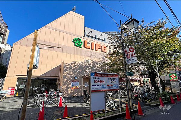 ライフ(東中野店)の外観