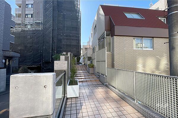 エントランスアプローチ