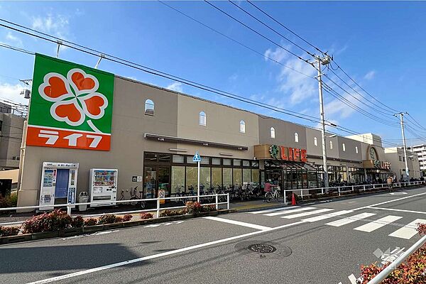 ライフ(中野新井店)の外観