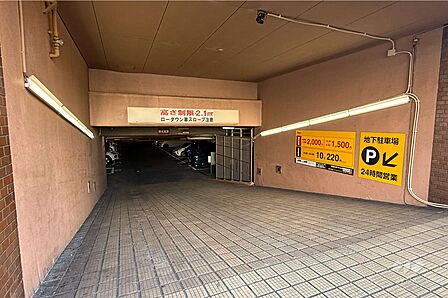 駐車場の出入り口・敷地内駐車場(屋内平面式)