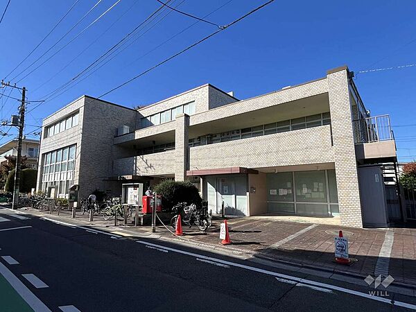 宮前図書館の外観
