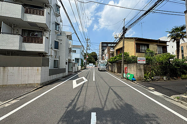 物件の前面道路（北方向へ）［2026年7月21日撮影］