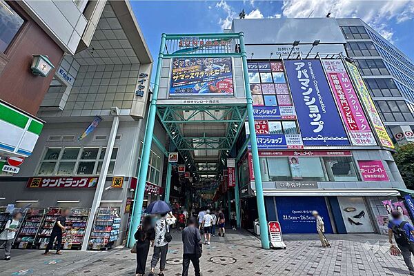 吉祥寺サンロード商店街の外観