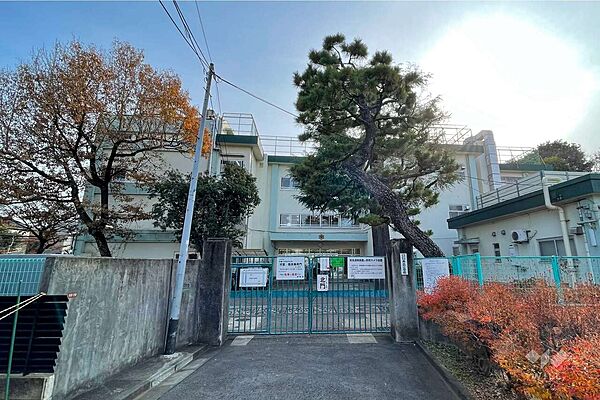 井荻小学校[公立]の外観