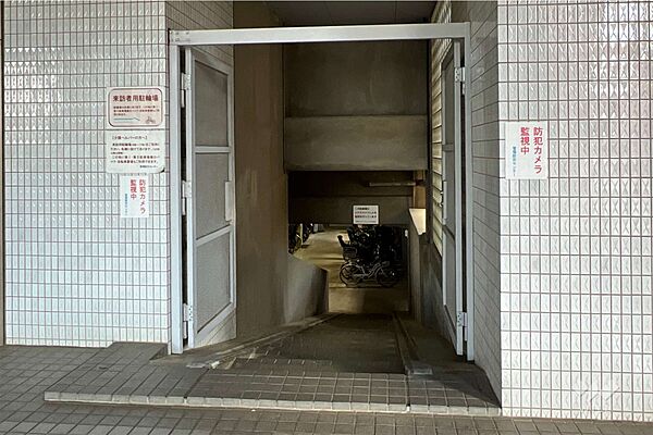 駐輪場の出入口