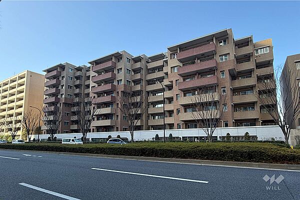 アゼリアテラス新宿の外観（南東側から）
