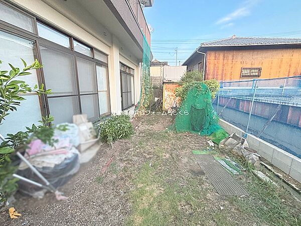 広々南庭あり！家庭菜園や倉庫などの設置も◎