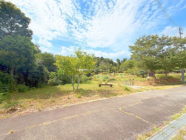 桂野町ちびっこ広場まで徒歩2分