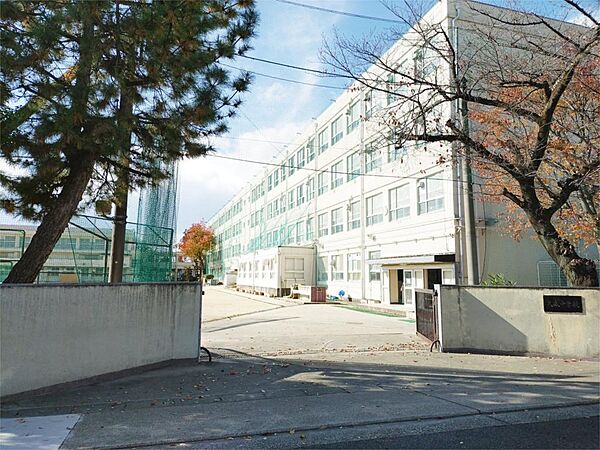 名古屋市立大森中学校（1986m）