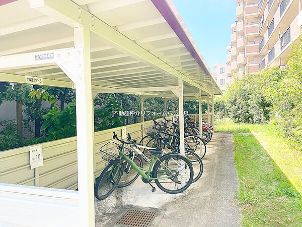 屋根付き駐輪場