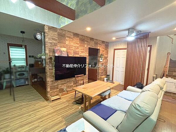 21帖LDK　リビングとダイニングの間に垂れ壁あり