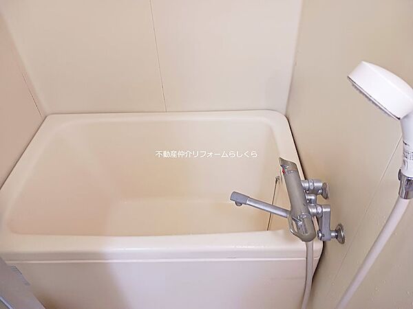 玄関近くにある浴室