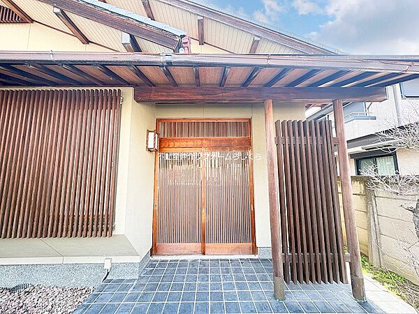 牧野池中学校まで徒歩5分！