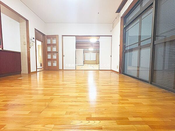 日当たり良好な南向きダイニング