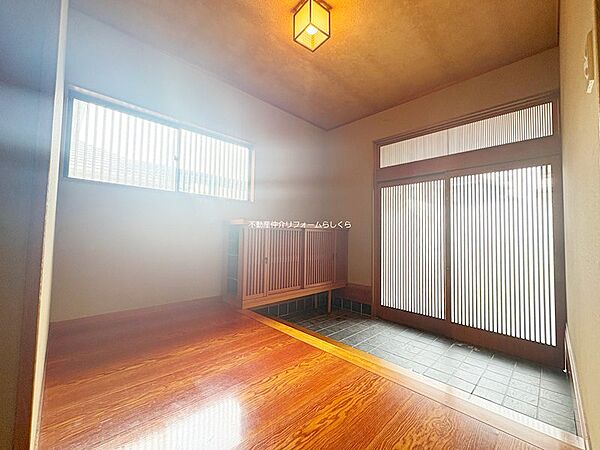 戸建て内観：玄関