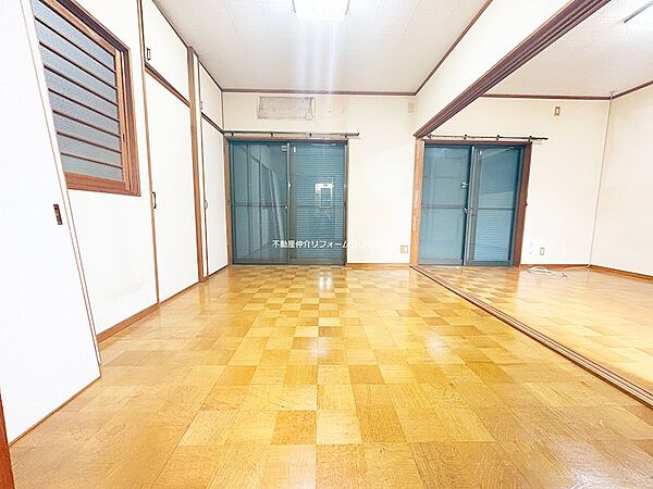 戸建て内観：洋室