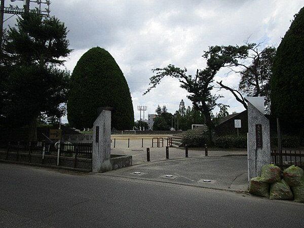 九品地公園 720m