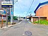 外観：前面道路含む現地写真