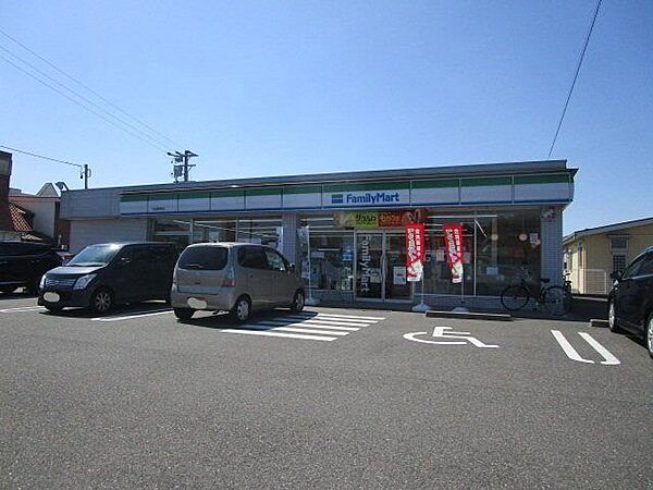 ファミリーマート 一宮西萩原店 1030m