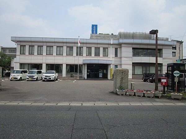 一宮市奥町出張所 870m