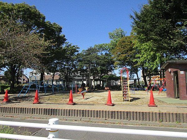 起児童公園 620m