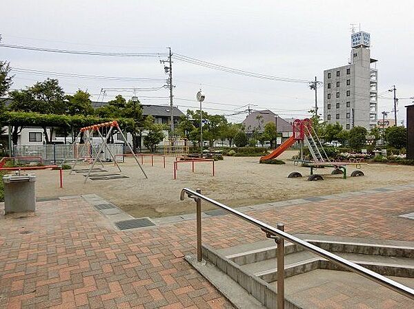 北三味公園 900m