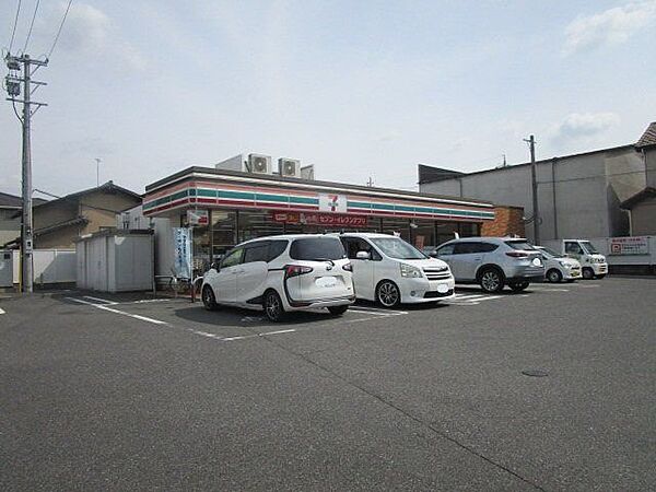 セブンイレブン 一宮向山町1丁目店 450m