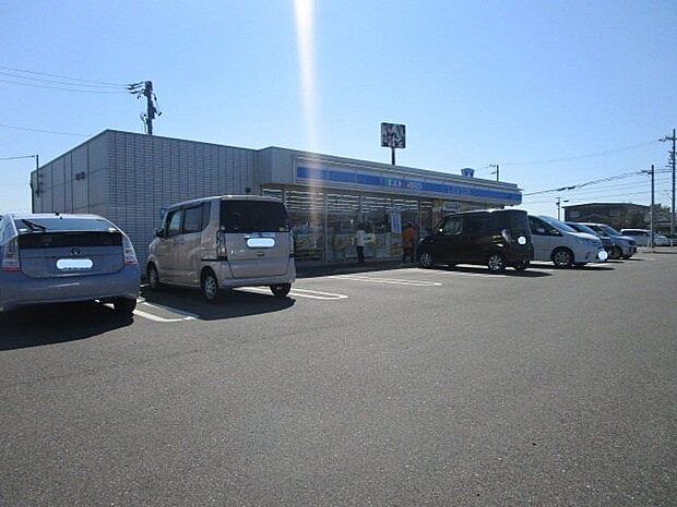 ローソン 一宮千秋町西馬場店 700m