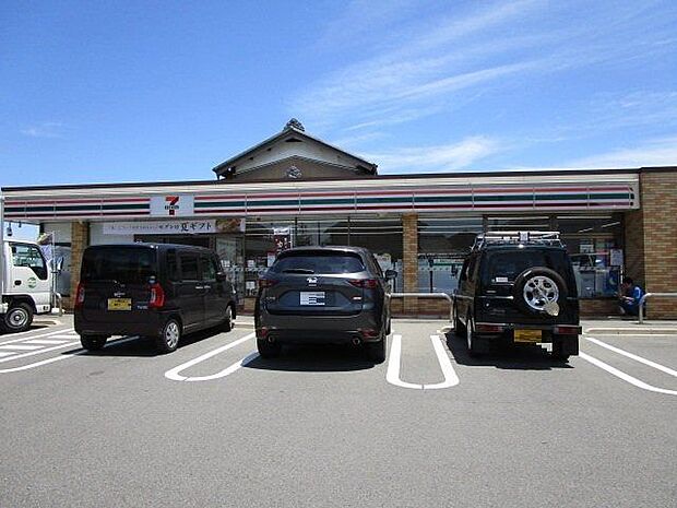 セブンイレブン 一宮佐千原店 690m