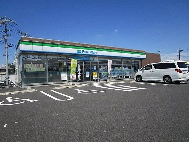 ファミリーマート一宮定水寺店 820m
