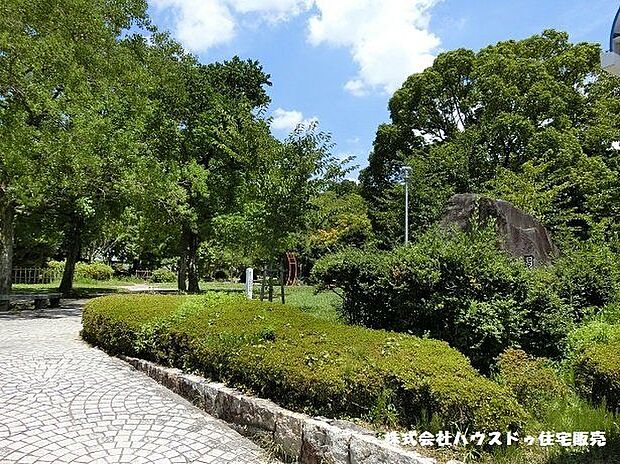 尾西公園 690m