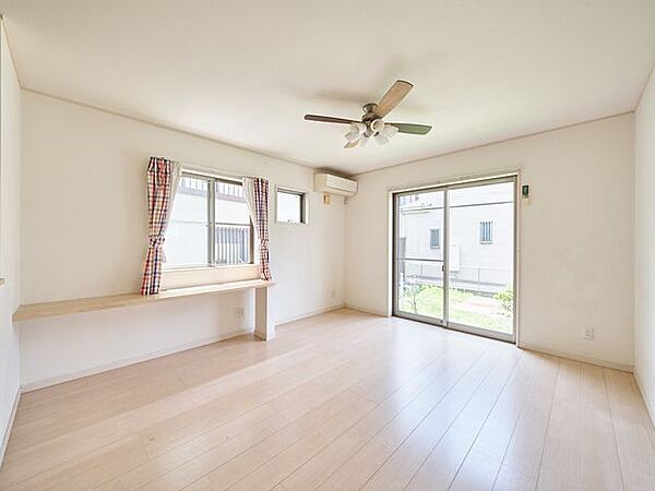 LDK14.0帖・備付けカウンターあり