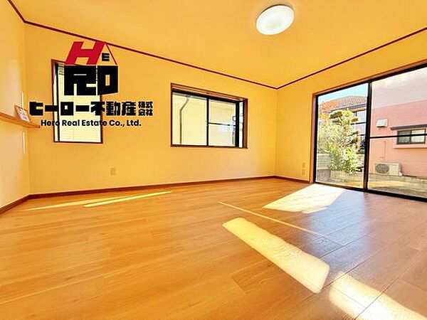 リビングルームのドアを開き『ただいま～』と声をかける私。呼応するように『おかえり～』と明るい声で返す家族達。その声が聞える瞬間こそ温もりを感じるとても幸せの時間の始まりです。