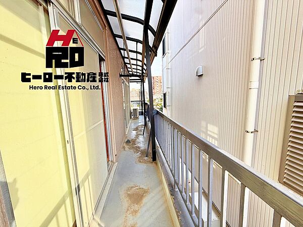 新築戸建て購入では、立地・建物・支払い計画などの確認が重要です。物件の利便性や子育て環境などライフスタイルに合った住まいを選ぶことが大切です。弊社はお客様の理想の住まい探しを全力でサポートします。