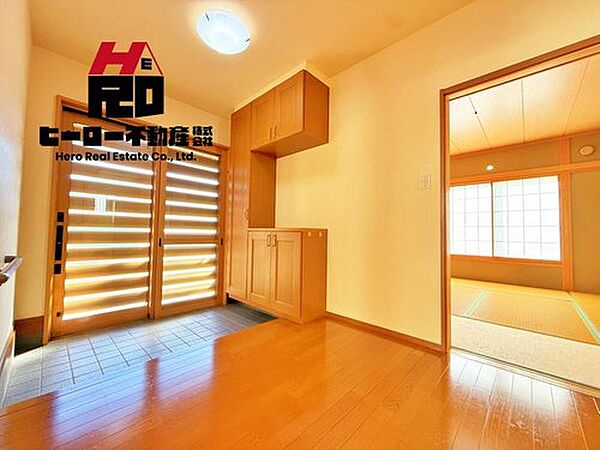 流行に左右されず、将来にわたって価値が継続する「上質」な佇まい。おしゃれな雰囲気や自然の潤い、親しみやすさといった個性を、街に新たな価値をもたらし続けます。