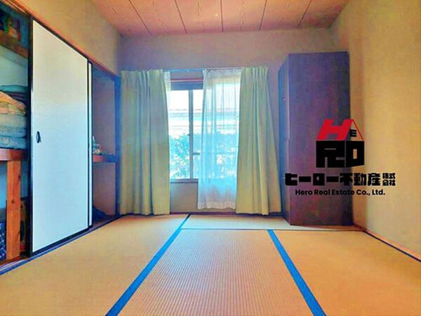 一日の疲れをいやしてくれる和室。時を忘れて過ごす場所として過ごせるお部屋です。
