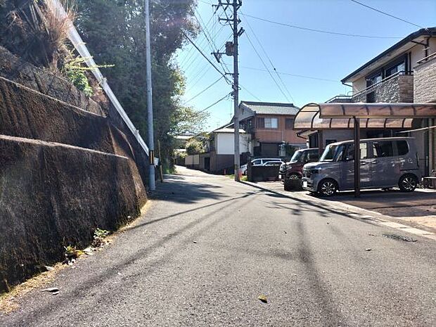 南側道路 東から西方向