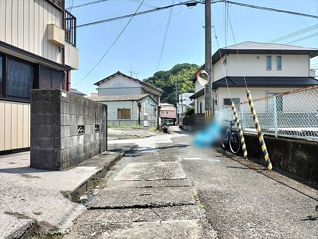 南側道路 西から東方向